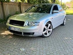 Grau Gebraucht 2001 Audi A4 Limousine | 1.399 € (Superpreis)