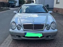 Gebraucht 2002 Mercedes CLK200 Avantgarde Coupé | 3.800 € (Teuer)