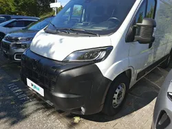 Weiß Gebraucht 2024 Peugeot Boxer Van | 27.690 €