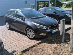 Schwarz Gebraucht 2013 Kia Ceed Sportswagon Spirit Kombi | 6.700 € (Fairer Preis)