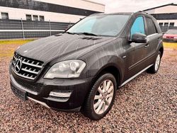 Schwarz Gebraucht 2011 Mercedes ML300 SUV | 7.900 € (Guter Preis)
