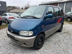 Blau Gebraucht 2000 Nissan Serena Van / Kleinbus | 2.390 €