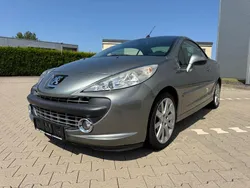 Grau Gebraucht 2008 Peugeot 207 CC Sport Cabrio | 3.450 € (Etwas zu teuer)