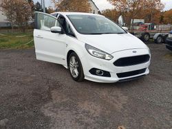 Weiß Gebraucht 2019 Ford S-MAX Titanium SUV | 16.900 € (Etwas zu teuer)
