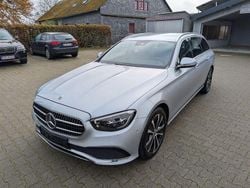 Hightech silber Gebraucht 2022 Mercedes E300 Avantgarde Kombi | 29.900 € (Guter Preis)