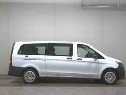 Weiss Gebraucht 2023 Mercedes Vito Van | 31.480 € (Guter Preis)