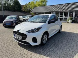 Lunar white Neu 2025 Mazda 2 Center-Line Kleinwagen | 24.990 € (Fairer Preis)
