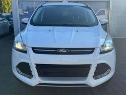 Frostweiß Gebraucht 2015 Ford Kuga SUV | 8.999 € (Guter Preis)