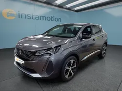 Grau Gebraucht 2024 Peugeot 3008 Van / Kleinbus | 23.199 € (Fairer Preis)