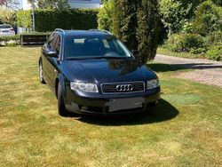 Schwarz Gebraucht 2001 Audi A4 Kombi | 1.000 € (Fairer Preis)