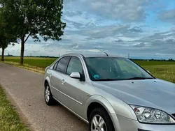 Silber Gebraucht 2002 Ford Mondeo Limousine | 2.300 € (Teuer)