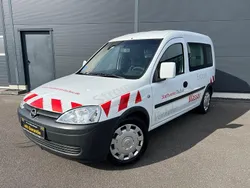 Weiß Gebraucht 2010 Opel Combo Van / Kleinbus | 3.999 € (Fairer Preis)