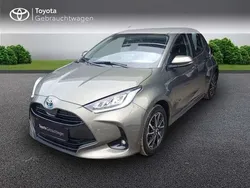 Manganbronze metallic Gebraucht 2021 Toyota Yaris Hybrid Basis | 18.180 € (Superpreis)