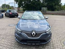 Grau Gebraucht 2017 Renault Mégane GT Line GT-Line Limousine | 9.600 € (Superpreis)