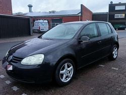 Schwarz Gebraucht 2004 VW Golf IV Sportline Limousine | 2.250 € (Fairer Preis)