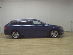 Blau Gebraucht 2021 Skoda Superb Style Kombi | 19.480 € (Guter Preis)