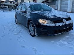 Blau Gebraucht 2015 VW Golf VII Kombi | 6.900 € (Fairer Preis)