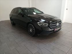 Schwarz Gebraucht 2022 Mercedes E220 Avantgarde Kombi | 30.670 € (Guter Preis)