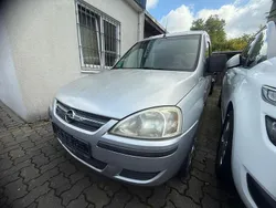 Silber Gebraucht 2007 Opel Combo Van / Kleinbus | 3.999 €