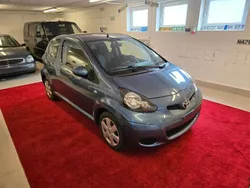 Blau Gebraucht 2009 Toyota Aygo Kleinwagen | 1.700 € (Guter Preis)