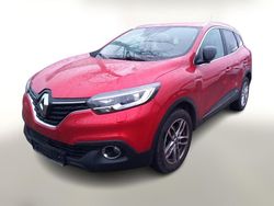 Rot metallic Gebraucht 2018 Renault Kadjar LIMITED SUV | 17.080 € (Fairer Preis)