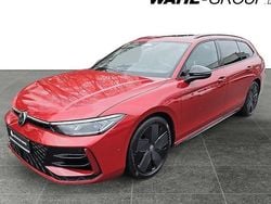 Rot Gebraucht 2025 VW Passat R-line Kombi | 47.980 € (Guter Preis)