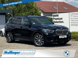 Black sapphire (metallic) Gebraucht 2022 BMW X5 M M Sport SUV | 62.900 € (Fairer Preis)