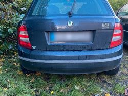 Schwarz Gebraucht 2004 Skoda Fabia Kleinwagen | 649 €