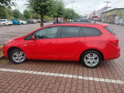 Rot Gebraucht 2014 Opel Astra Edition Kombi | 6.600 € (Fairer Preis)