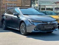 Blau Neu 2025 Toyota Corolla Limousine | 34.990 €
