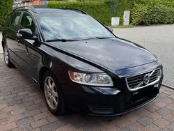 Schwarz Gebraucht 2011 Volvo V50 Kombi | 3.400 €