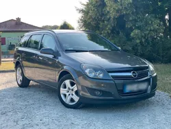 Silber Gebraucht 2010 Opel Astra Kombi | 1.700 € (Fairer Preis)
