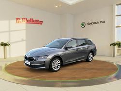 Graphitegrau metallic Gebraucht 2025 Skoda Octavia Selection Kombi | 30.900 € (Guter Preis)