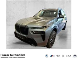 Grau Gebraucht 2024 BMW X7 M Sport SUV | 92.495 € (Etwas zu teuer)