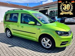 Viperngruen Gebraucht 2016 VW Caddy Trendline Van / Kleinbus | 16.800 € (Fairer Preis)