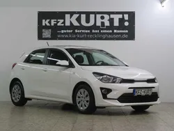 Weiß Gebraucht 2022 Kia Rio Limousine | 12.950 € (Fairer Preis)