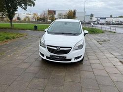Weiß Gebraucht 2017 Opel Meriva Active Van / Kleinbus | 9.200 € (Fairer Preis)