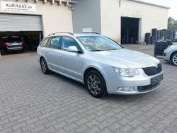 Silber Gebraucht 2011 Skoda Superb Comfort Kombi | 4.990 € (Etwas zu teuer)