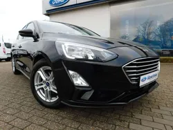 Grau Gebraucht 2021 Ford Focus Cool & Connect Limousine | 17.990 € (Etwas zu teuer)
