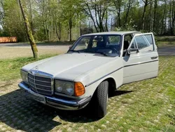 Grau Gebraucht 1980 Mercedes 200 Limousine | 9.900 €