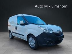 Weiß Gebraucht 2016 Opel Combo Van / Kleinbus | 6.800 € (Fairer Preis)