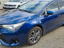 Blau Gebraucht 2017 Toyota Avensis Edition-S Limousine | 11.500 €