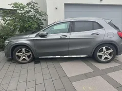 Grau Gebraucht 2017 Mercedes GLA200 Style SUV | 20.000 € (Fairer Preis)