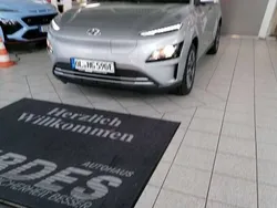 Shimmering silver (silber) Gebraucht 2023 Hyundai Kona Edition 30+ SUV | 33.489 €