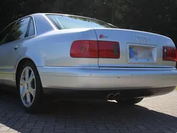 Silber Gebraucht 2003 Audi S8 Limousine | 12.000 €