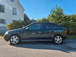 Grün Gebraucht 2002 Opel Astra Limousine | 1.900 € (Fairer Preis)