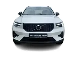 Weiß Gebraucht 2024 Volvo XC40 Ultra SUV | 39.700 € (Fairer Preis)