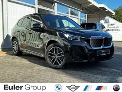 Black sapphire metallic Gebraucht 2025 BMW iX1 Performance SUV | 58.599 €