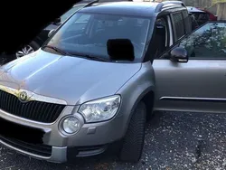 Grau Gebraucht 2013 Skoda Yeti Adventure SUV | 7.500 € (Fairer Preis)