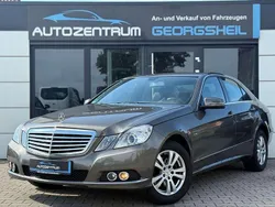Braun Gebraucht 2010 Mercedes E200 Limousine | 7.600 € (Guter Preis)
